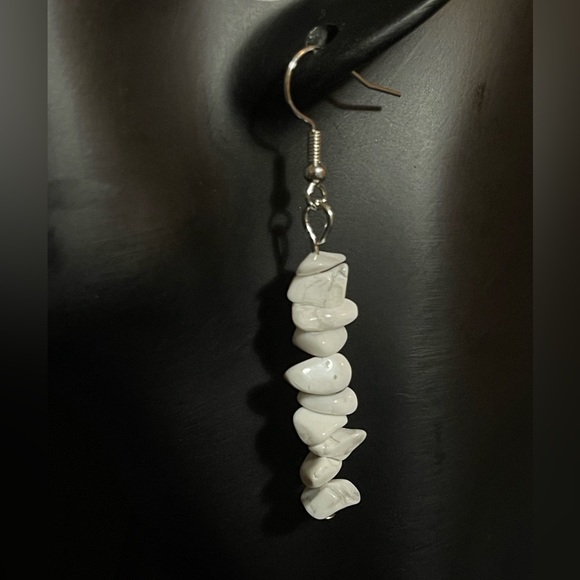 Bracelet And Earrings Set - White Turquoise - Natural Stone Healing Energy - Picture 5 of 12